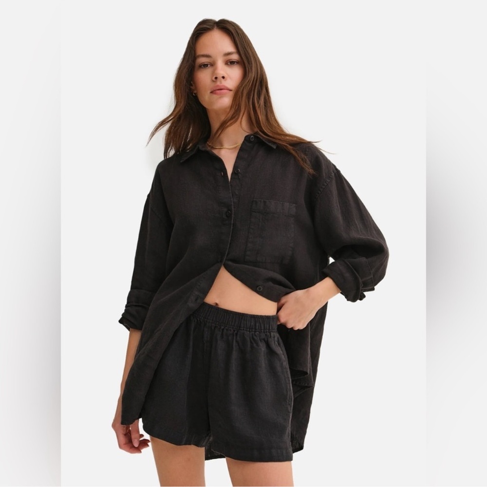 MATE the Label Black Linen Elastic-Waist Shorts - Picture 2 of 7